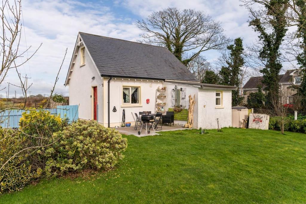 The Gate House Villa Kirkistown Exterior photo